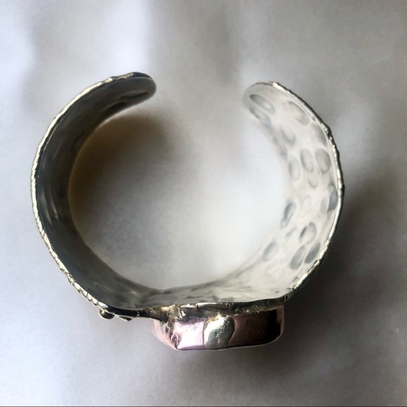 GORGEOUS Tri-Tone Gemstone Cuff - Picture 7 of 10